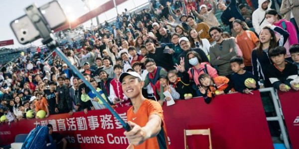 开云APP-昨天，商竣程的自我要求是“能不用手机就不用”