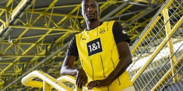 开云在线-多特连续3年重金砸大中锋，吉拉西逼走当红“豁牙”？