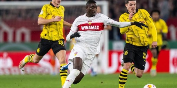 开云在线-多特连续3年重金砸大中锋，吉拉西逼走当红“豁牙”？