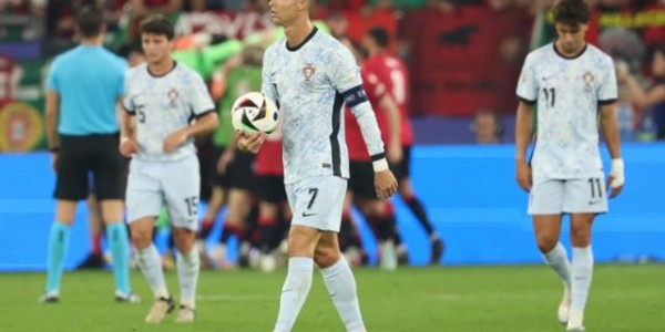 开云体育-安东尼奥·席尔瓦有罪 马丁内斯有错 葡萄牙夺冠难