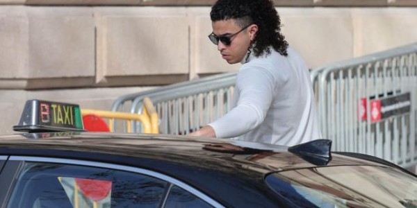 阿尔维斯性侵案庭审细节：友人被疑证词前后矛盾