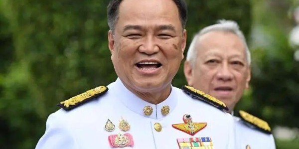 泰国产生新总理，此前一天他信又跑了！