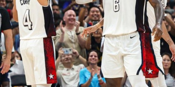 美国男篮两节击溃塞尔维亚 进攻凶猛+锁死约基奇