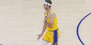 开云官网-场均20.1分+60.8%TS！里夫斯有望打出落选秀最高效场均20+的赛季