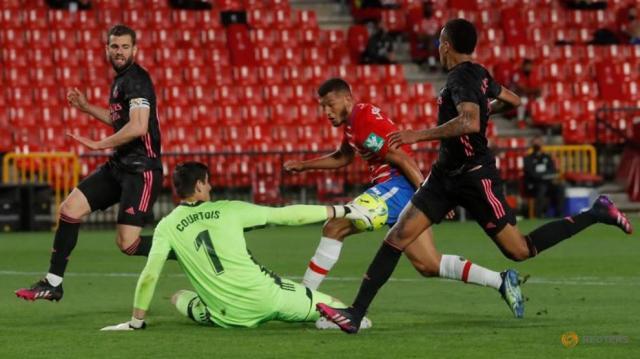 la-liga-santander---granada-v-real-madrid-3.jpg
